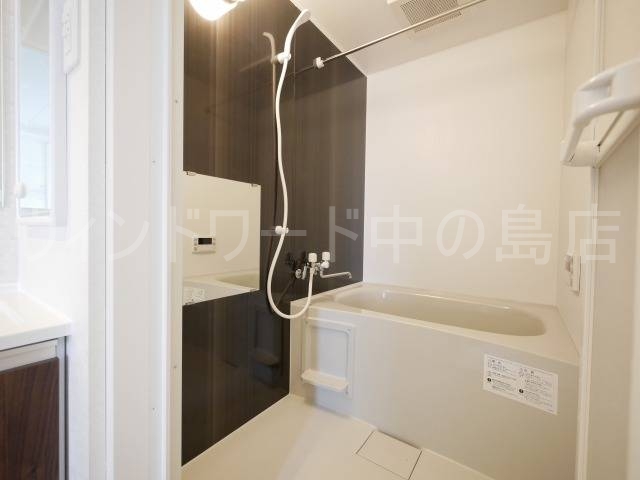 バス・シャワールーム　詳細は、ウィンドワード中の島までご相談下さい。