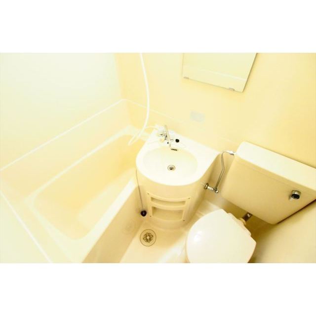 バス・シャワールーム　お手入れしやすい３点ユニット