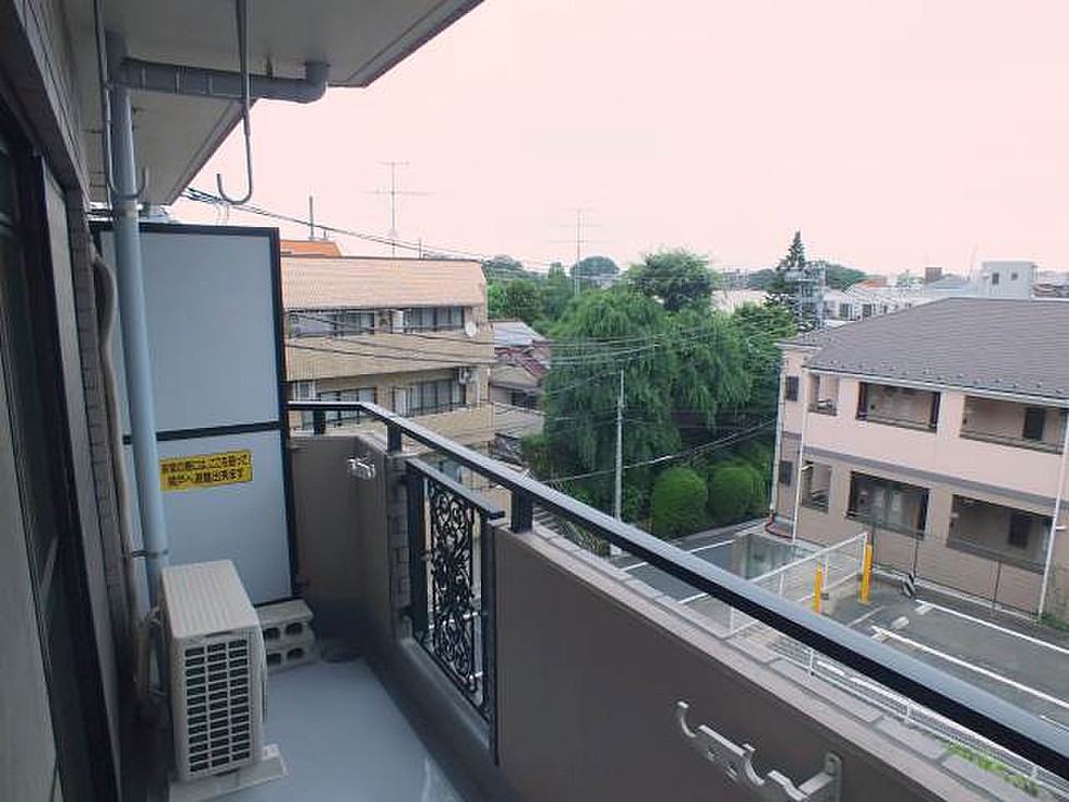 バルコニー　ロイヤルメドウ　板橋区