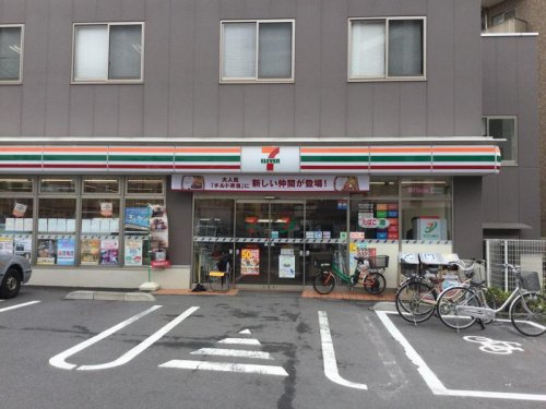 コンビニ　セブン-イレブン板橋成増３丁目店（コンビニ）まで146m