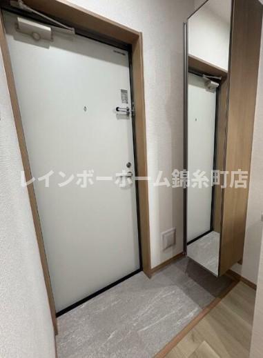 玄関　※建築中のため同施工参考写真となります。