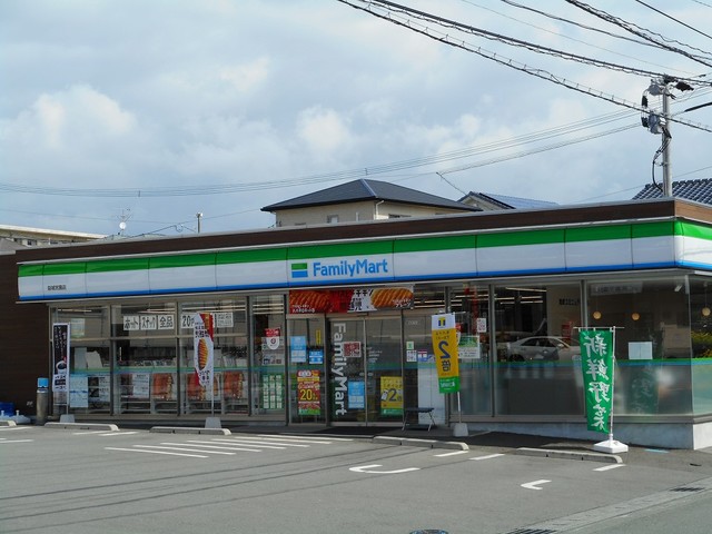 コンビニ　ファミリーマート宮園店（コンビニ）まで450m