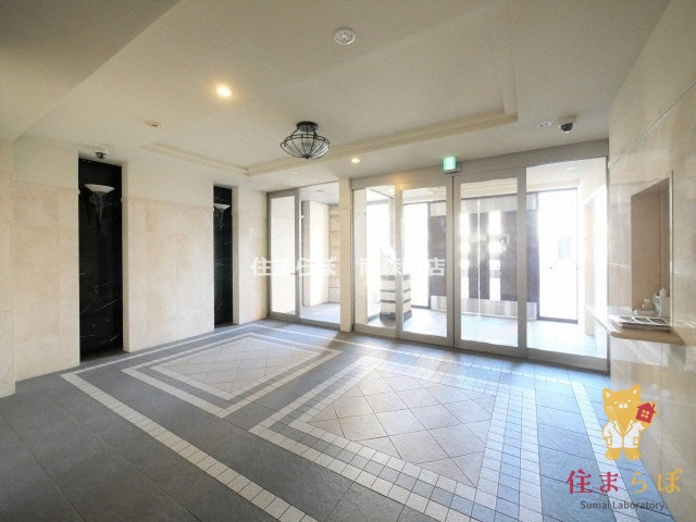 エントランス　共用部の印象も大切に