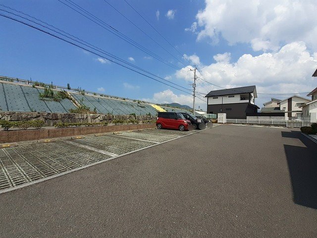 駐車場　駐車スペースもあります