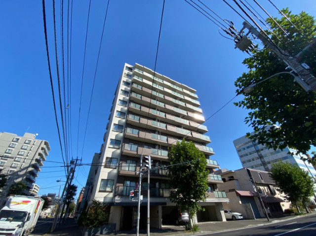 建物外観　札幌市中央区北６条西「クラッセ近代美術館北」
