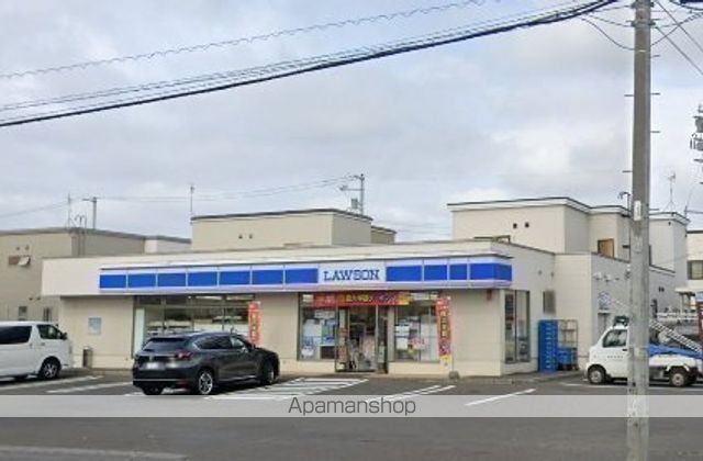 コンビニ　ローソン（コンビニ）まで215m