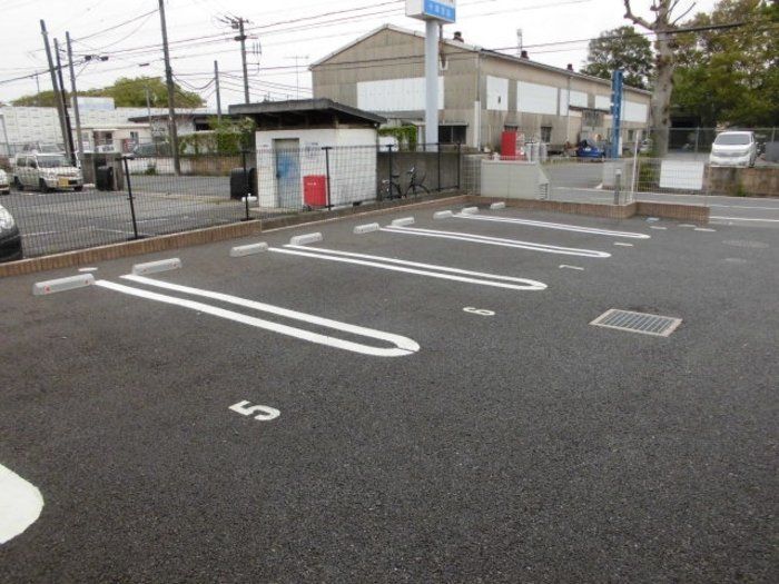 駐車場　駐車場