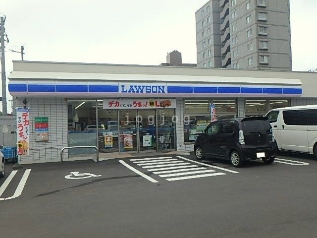 コンビニ　ローソン札幌月寒中央十一丁目店（コンビニ）まで71m
