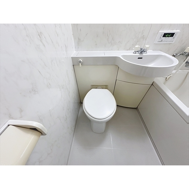 トイレ　清潔感のあるトイレです