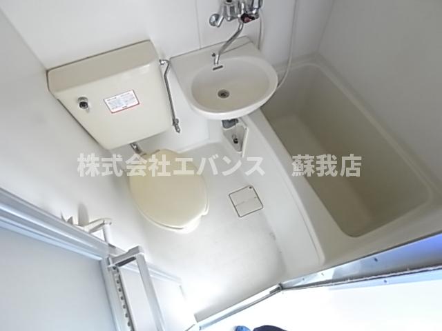 バス・シャワールーム　落ち着いた空間のお風呂です