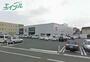 ショッピングセンター　ユニクロ岡山十日市店（ショッピングセンター）まで281m