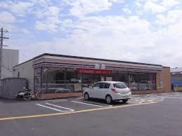 コンビニ　セブンイレブン羽曳野高鷲店（コンビニ）まで802m
