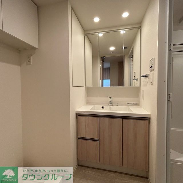 洗面設備　※写真は同タイプ住戸です。