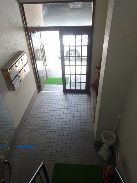 エントランス　マンション内部