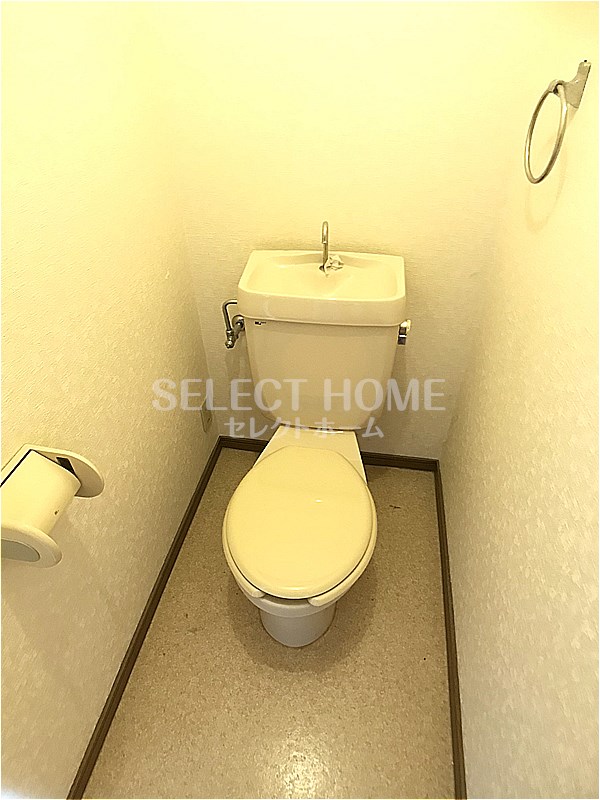 トイレ　清潔感のあるトイレです