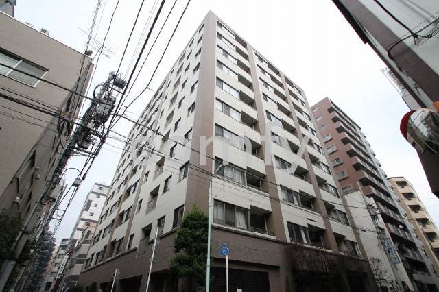 建物外観　タイル貼りの重厚感のある外観