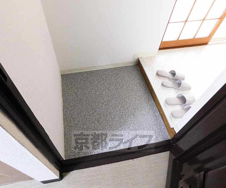 玄関　段差も少ない