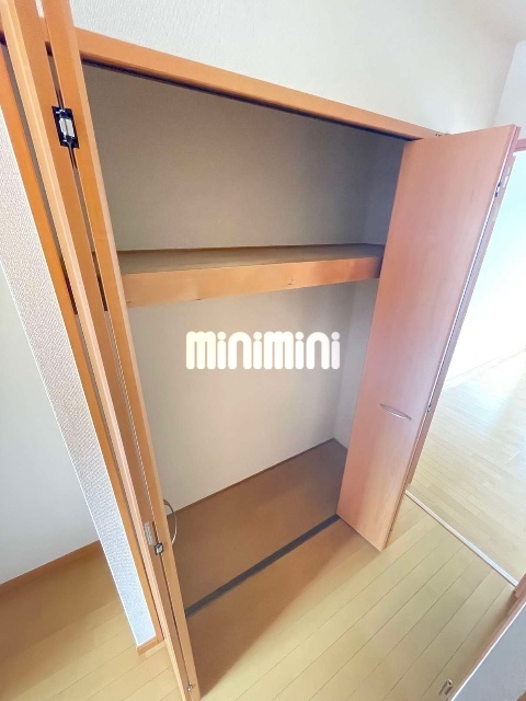 収納　※同物件別号室の参考写真です。