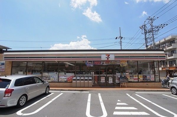 コンビニ　セブンイレブン（コンビニ）まで450m