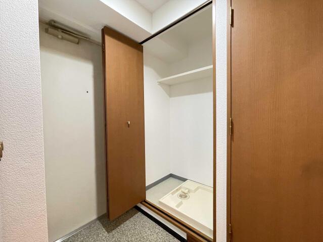 収納　洗濯機置き場