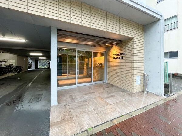 エントランス　名古屋で一番初期費用の安い賃貸専門の不動産会社です(^^)