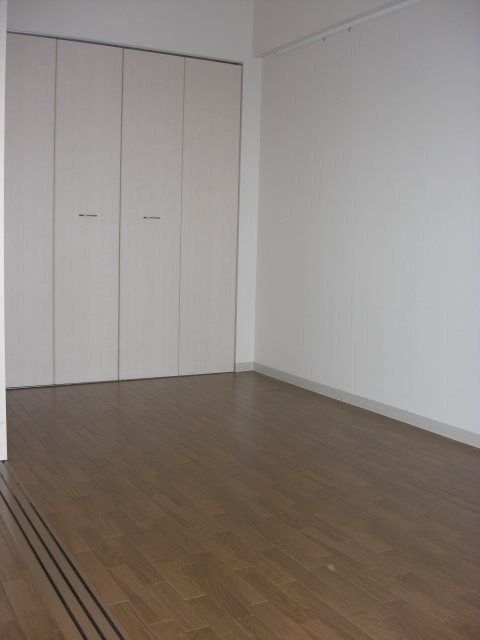 その他　洋室７．６帖