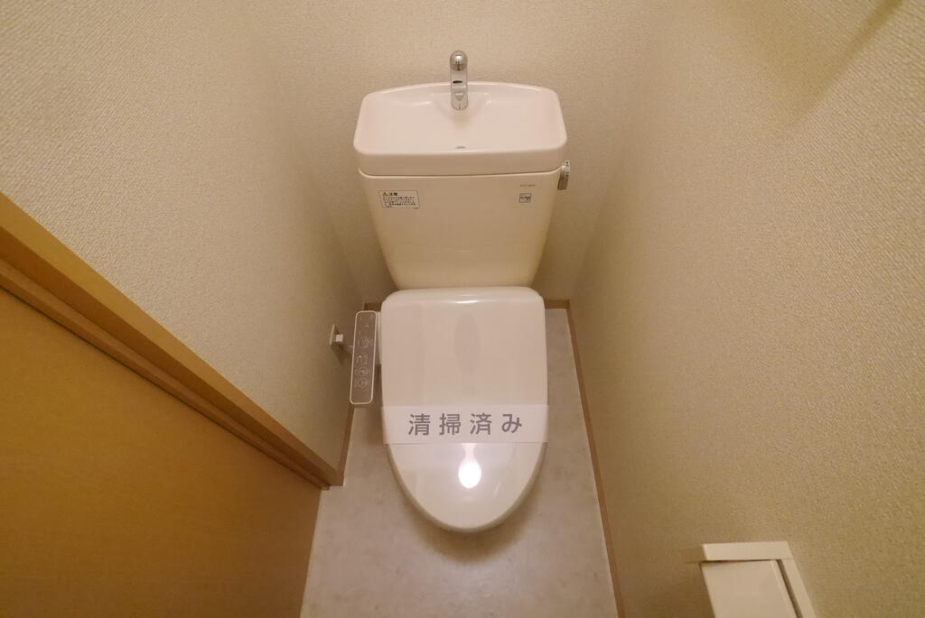 トイレ　※写真準備中のため、前回募集時または別室の写真（パノラマ含む