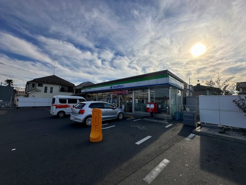 コンビニ　ファミリーマート 八王子楢原町店（コンビニ）まで725m
