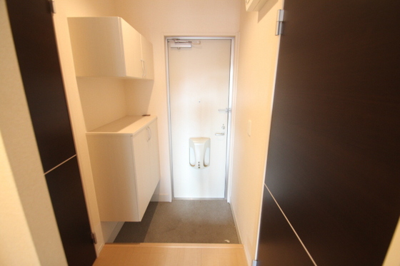 玄関　※別部屋の写真です