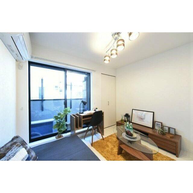 居室・リビング　※家具・小物はイメージです