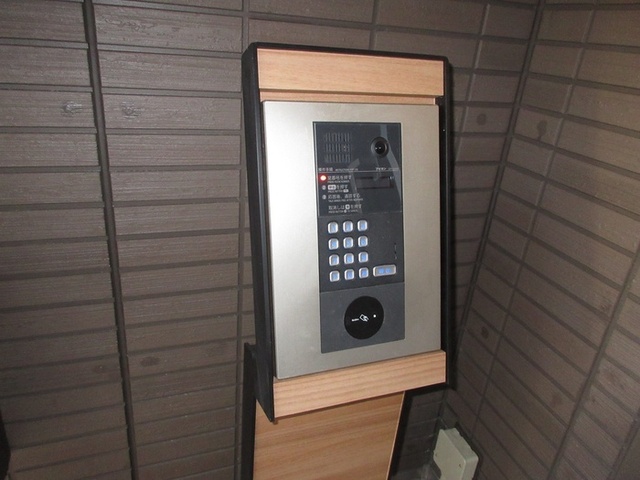 エントランス　インターホン