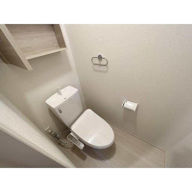 トイレ　※同タイプのお部屋の写真です