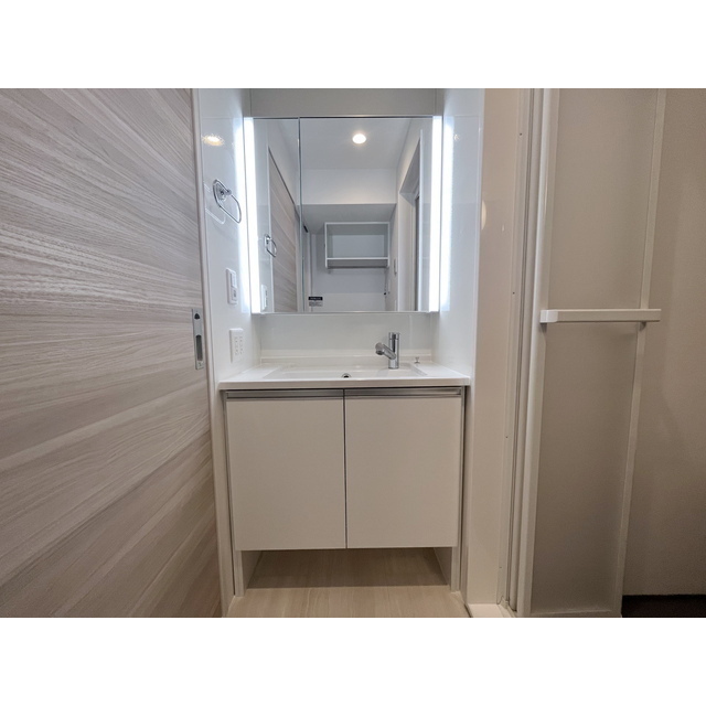 洗面設備　※同タイプのお部屋の写真です