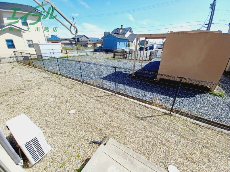 庭　別部屋反転写真
