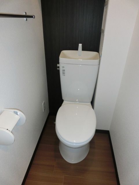 ＪＲ外房線 鎌取駅 徒歩3分 14階建 築13年のトイレ写真