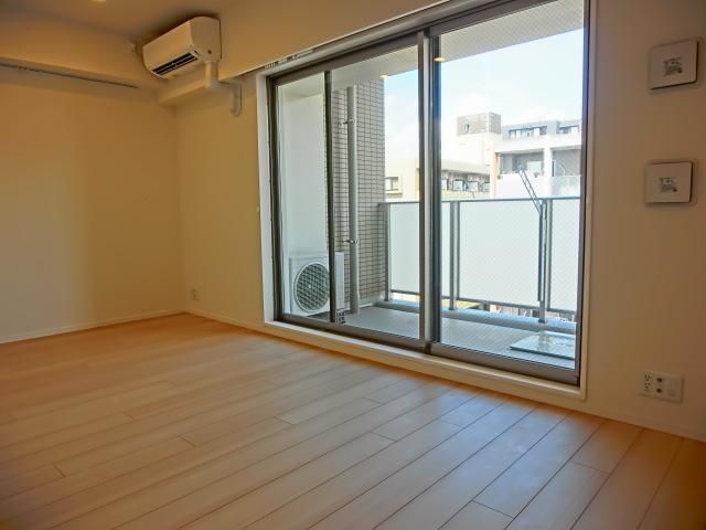 その他部屋・スペース　開放感のあるお部屋