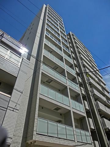 建物外観　重量感あふれる外観