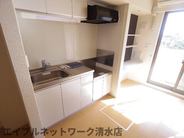 キッチン　きれいなキッチンです