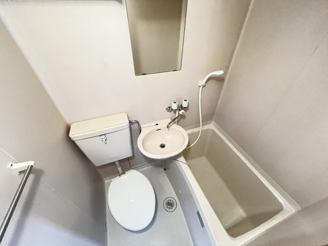 バス・シャワールーム　他部屋参考写真になります