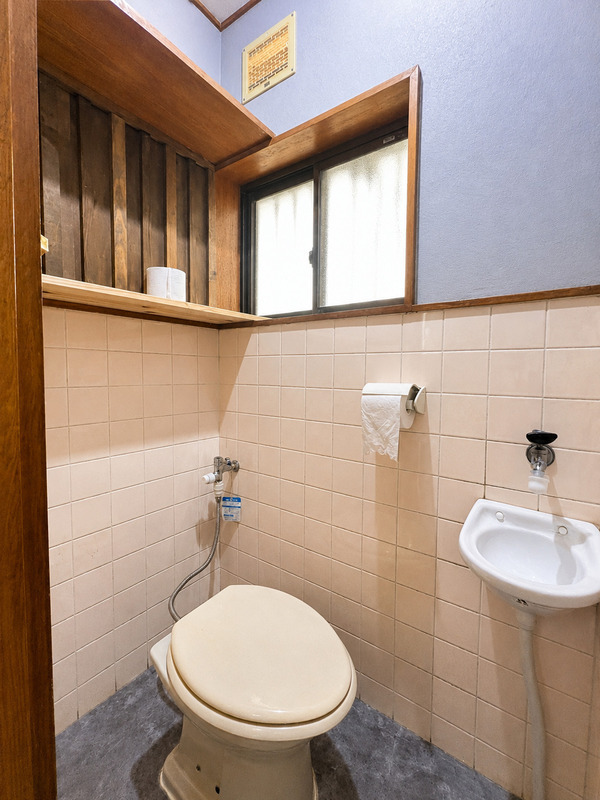 わかやま電鉄貴志川線 日前宮駅 徒歩25分 2階建 築55年のトイレ写真