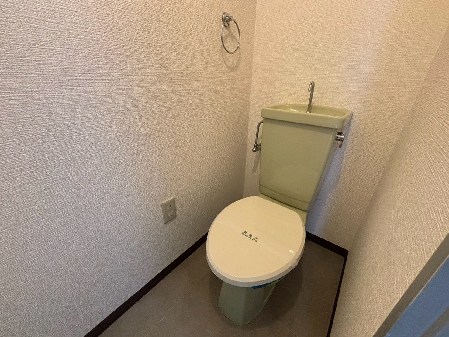 シロハイヌ姫里2のトイレ写真