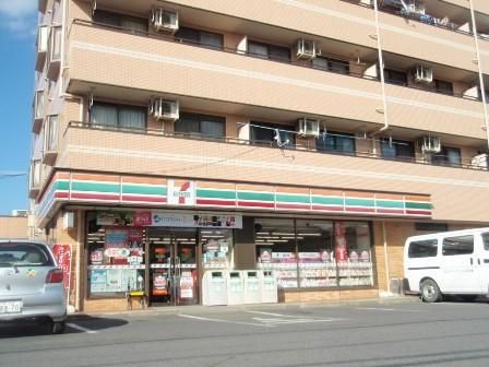 コンビニ　セブンイレブン（コンビニ）まで400m