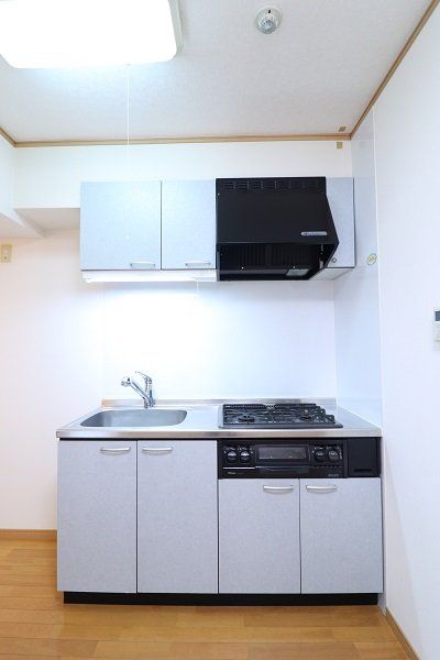 リヴィエールSAKAEのキッチン写真