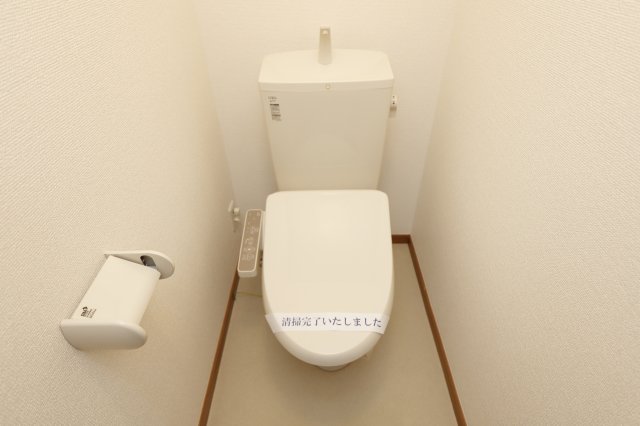 京成本線 江戸川駅 徒歩5分 2階建 築10年のトイレ写真