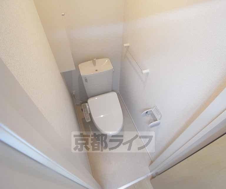 トイレ　ウォシュレット付きです。