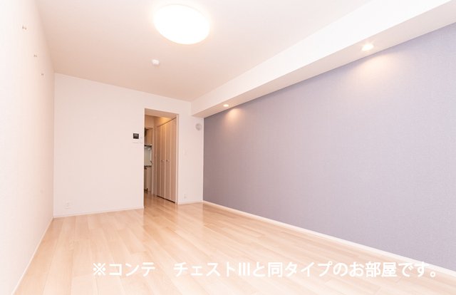 居室・リビング　こちらのリビングで趣味の時間をお楽しみください