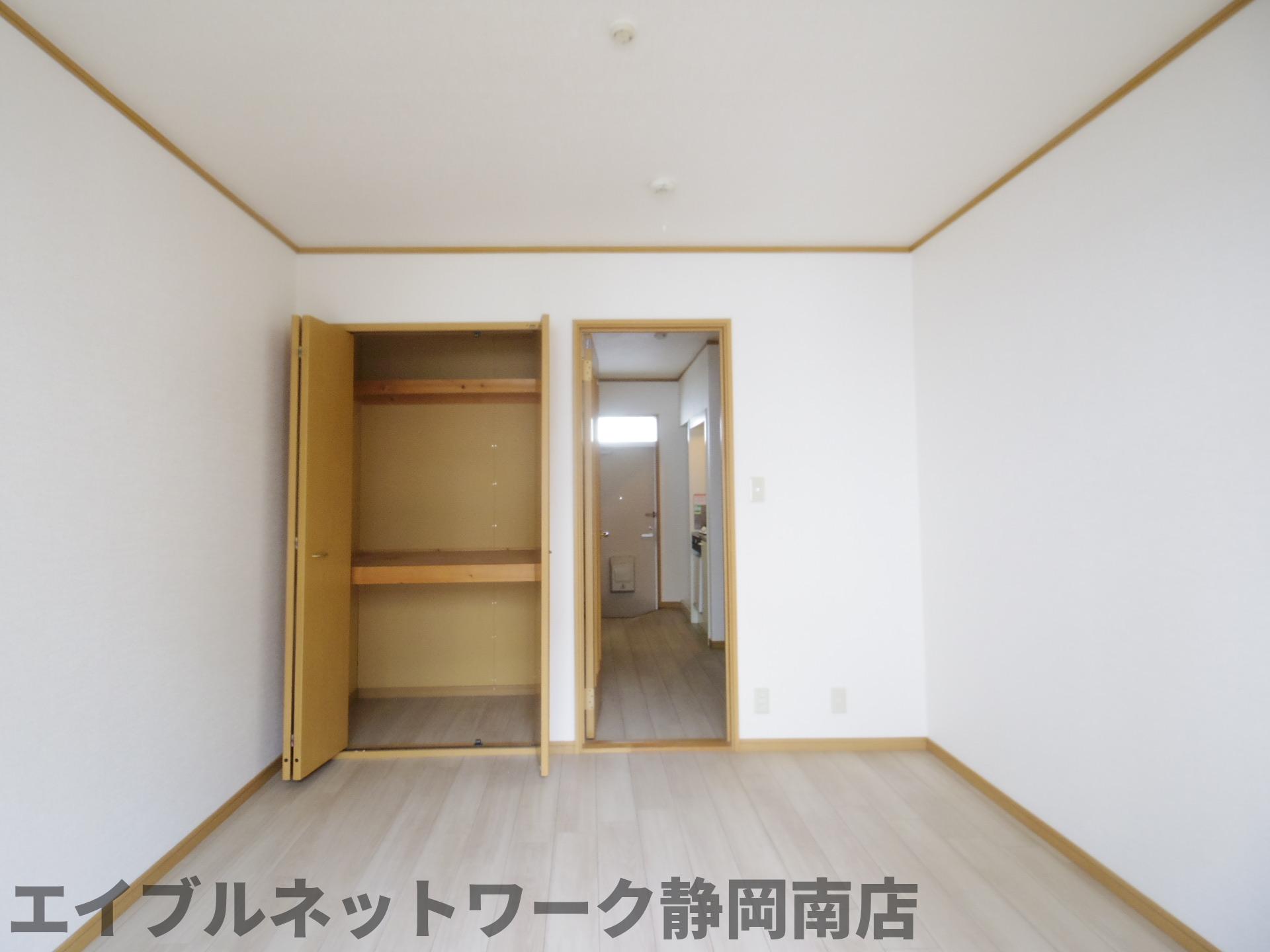ＪＲ東海道本線 東静岡駅 徒歩8分 2階建 築32年の内装写真