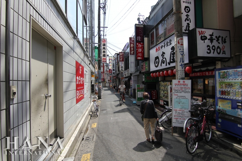 飲食店　日高屋 北千住西口駅前店（飲食店）まで905m