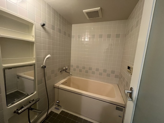 バス・シャワールーム　別部屋参考写真