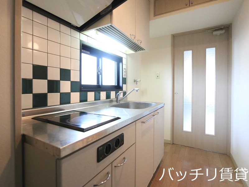 キッチン　※別号室タイプの為、現状を優先いたします。